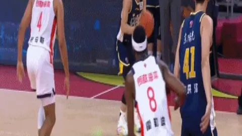 法国队公布欧洲杯25人名单：姆巴佩和格里兹曼领衔中场